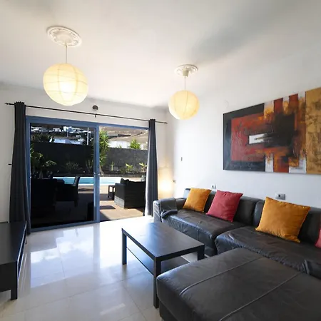 Villa Excellent 4 Bedrooms Mestana Modern Interiors