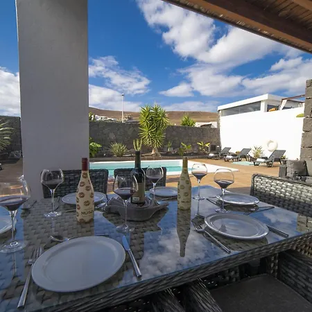 Excellent 4 Bedrooms Mestana Modern Interiors