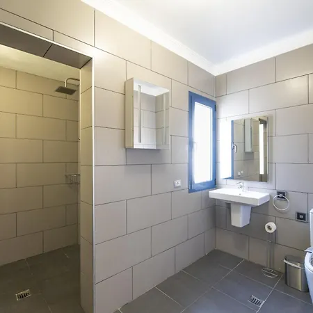Villa Excellent 4 Bedrooms Mestana Modern Interiors Sea Mountain Views Playa Blanca (Lanzarote)