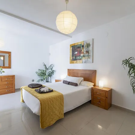Excellent 4 Bedrooms Mestana Modern Interiors Sea Mountain Views Villa Playa Blanca (Lanzarote)