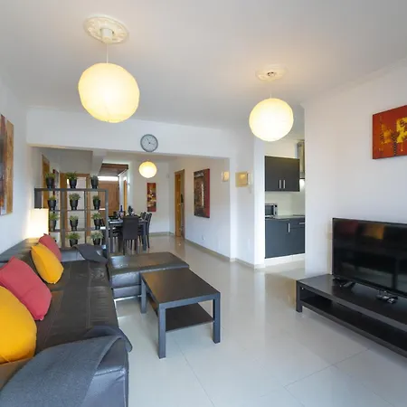 Excellent 4 Bedrooms Mestana Modern Interiors Sea Mountain Views * Playa Blanca (Lanzarote)