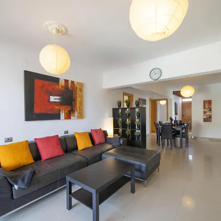 Villa Excellent 4 Bedrooms Mestana Modern Interiors Sea Mountain Views Playa Blanca (Lanzarote)