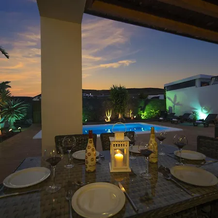 Excellent 4 Bedrooms Mestana Modern Interiors Sea Mountain Views Playa Blanca (Lanzarote)