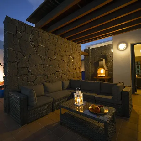Excellent 4 Bedrooms Mestana Modern Interiors Sea Mountain Views Villa Playa Blanca (Lanzarote)